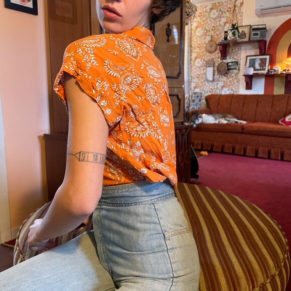 SOFT Orange floral print button up shirt with half sleeves! - Picture 5 of 13